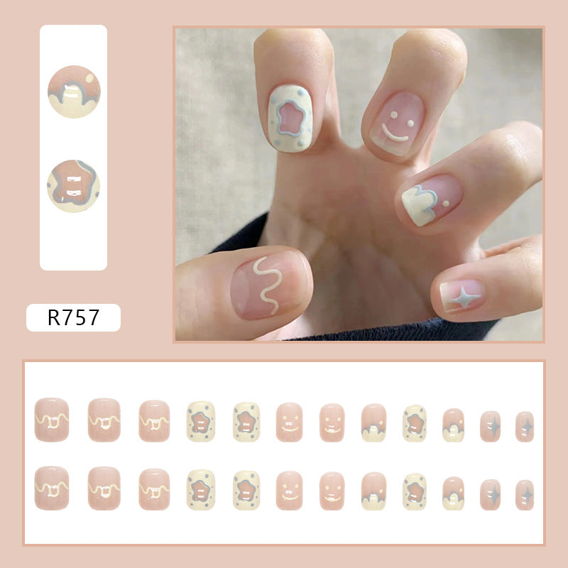 Finitions rigoureusement sélectionnées pour porter un nail art Armor