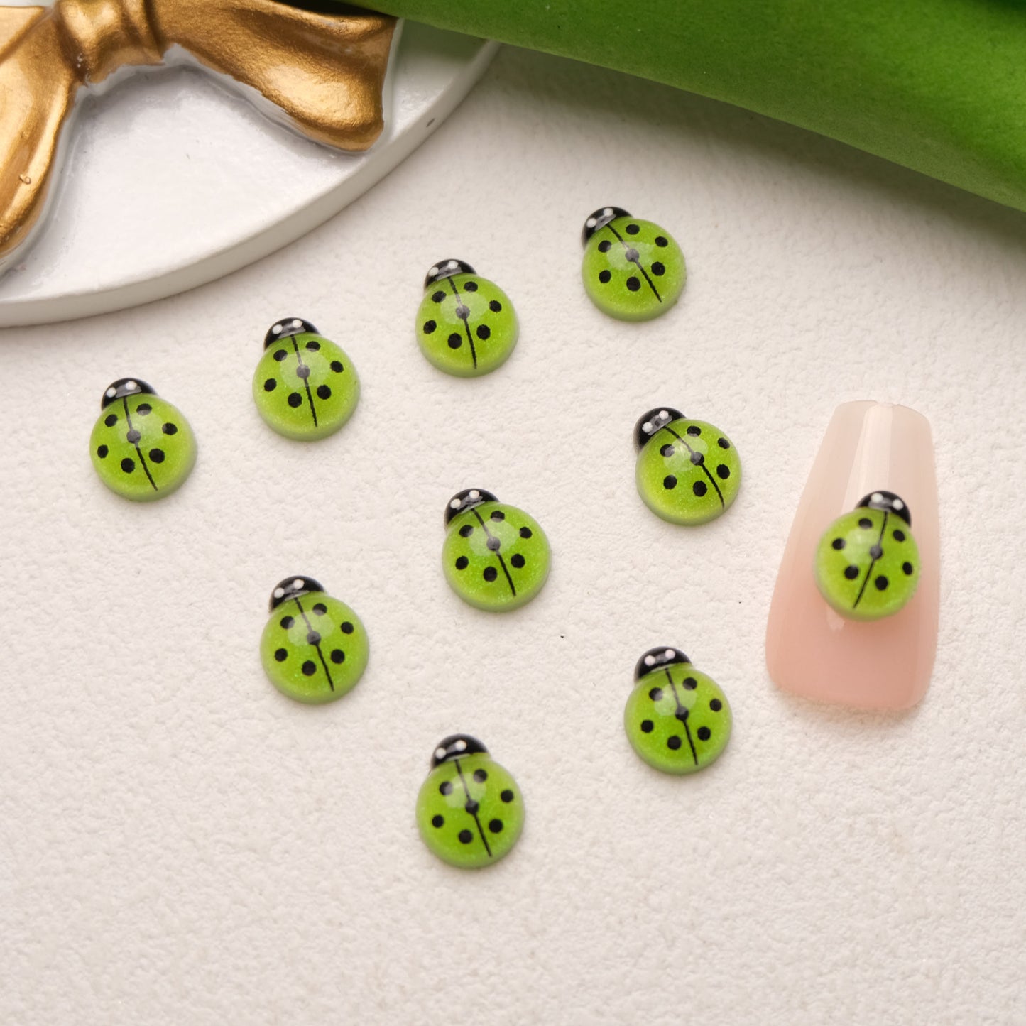 Ornement lumineux en forme de coccinelle, mini insecte scarabée, soin des ongles en résine, nail art