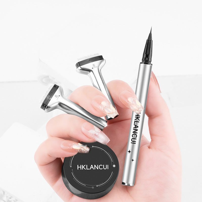 Eyeliner liquide naturel longue tenue à double tête Plus