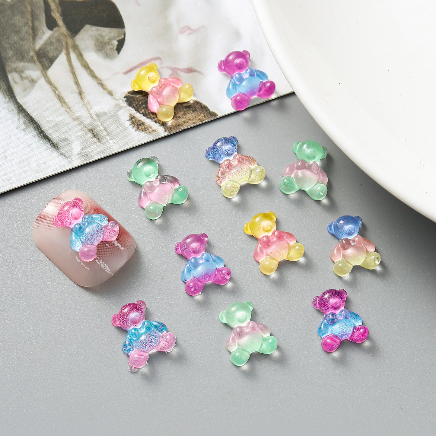 Bear Ornament Three-dimensional Gradient Resin Ear Nail Care Nail Art