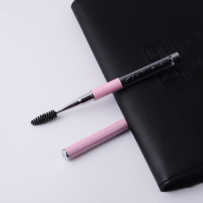 Avec étui à stylo, pinceaux de maquillage, accessoires de beauté pour cils