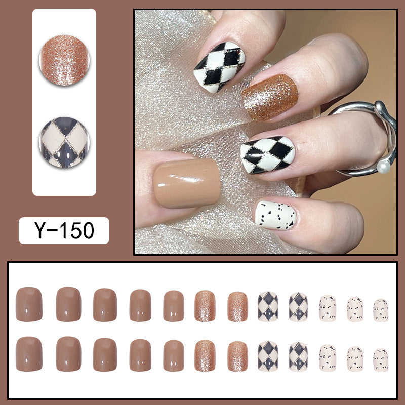 Faux ongles courts Wear Armor Nail Art