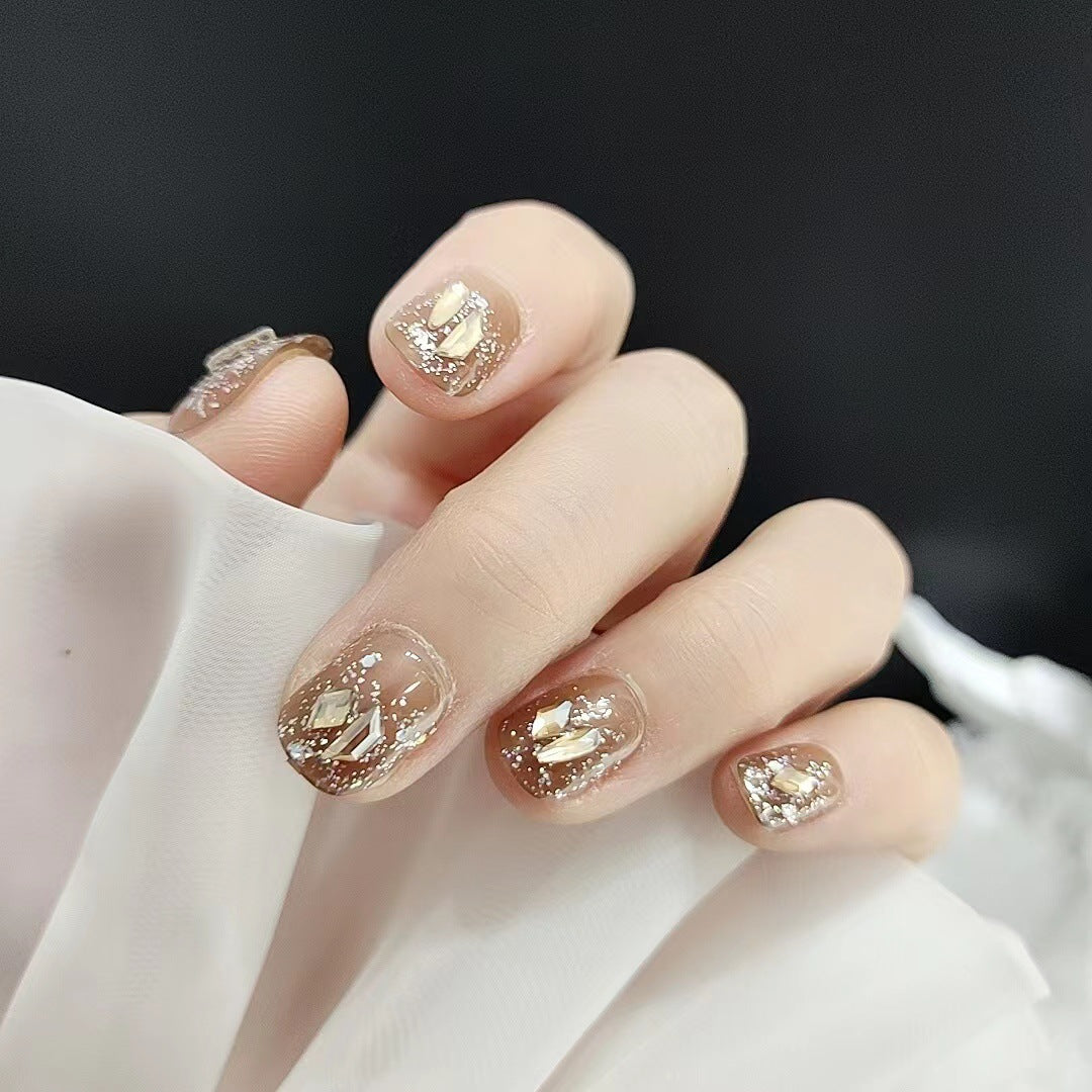 Nail Art doux et frais, style quotidien, blanc, pur désir