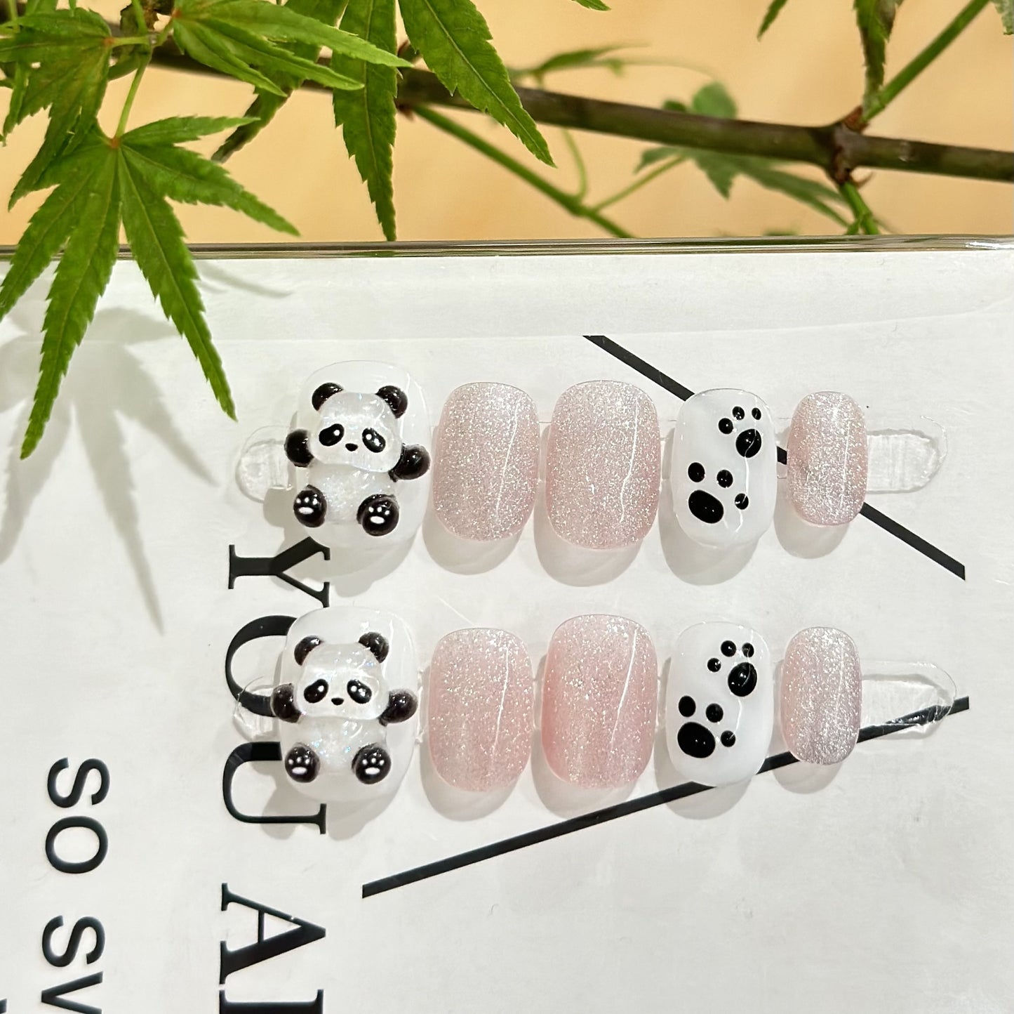 Autocollants pour ongles mignons en forme de panda tridimensionnel pour chat court d'été de haute qualité