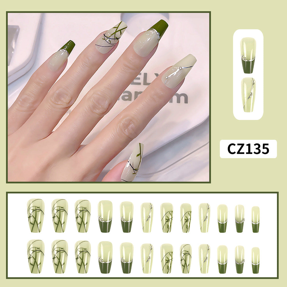 Pièce de beauté longue et faite à la main en forme de papillon pour nail art