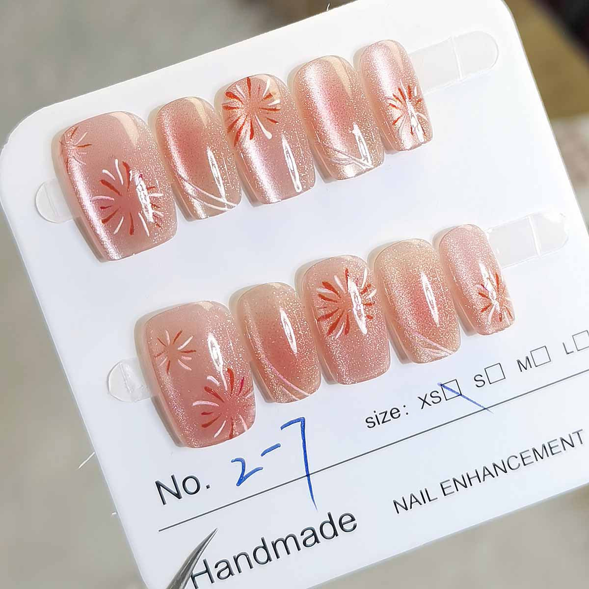 Autocollants pour ongles en forme de chat faits à la main, à porter au quotidien