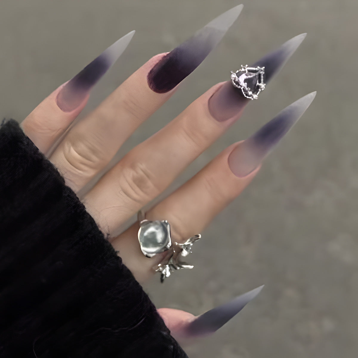 Nail Art Long Halloween Style Spécial Doux et Cool Dark Heart