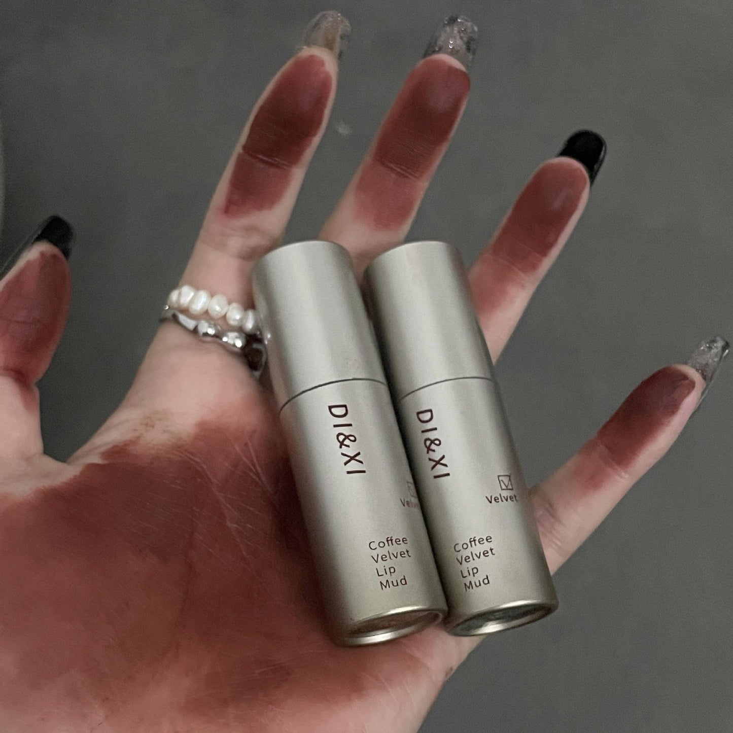 Tube Lacquer Veet Matte White Mud Lip Glosses