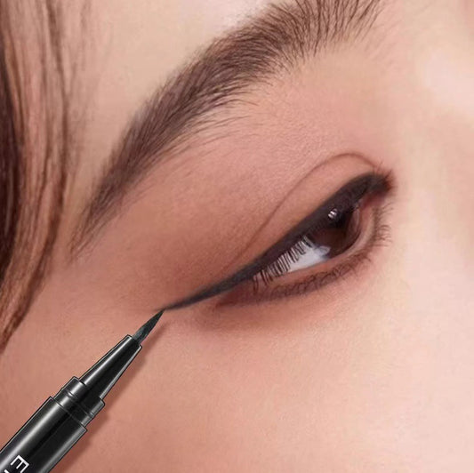 Eyeliner liquide mince et longue tenue, modelable et imperméable, en une seule pièce