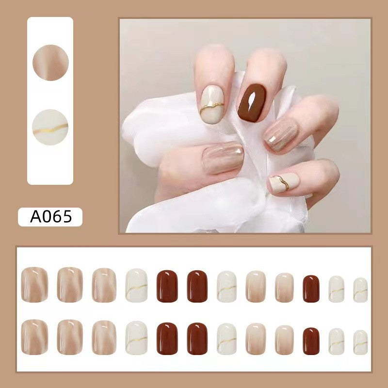 Conseils de style courts collants Faux ongles Wear Armor Nail Art