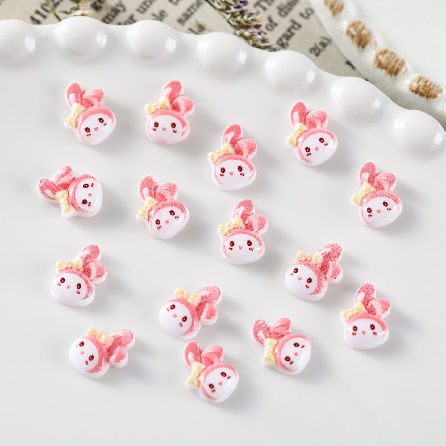 Ornement de dessin animé mignon lapin tridimensionnel en résine soin des ongles Nail Art