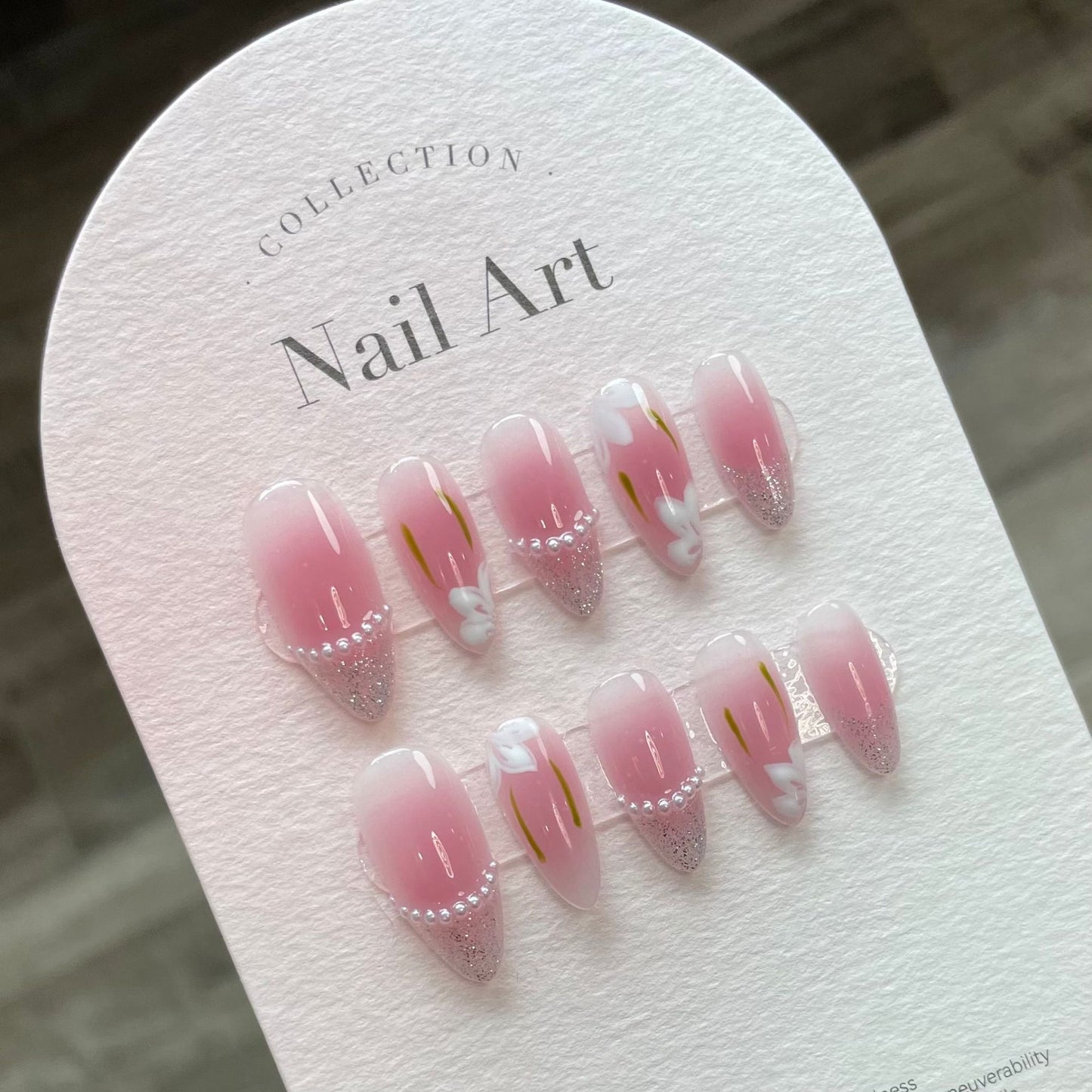 Autocollants pour ongles amovibles faits à la main de la collection Wear Therapy