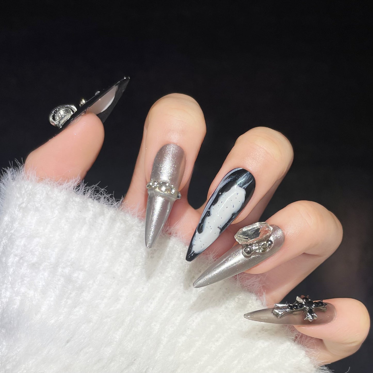 Armor Psychedelic Queen Mother Sier White Flash Nail Art