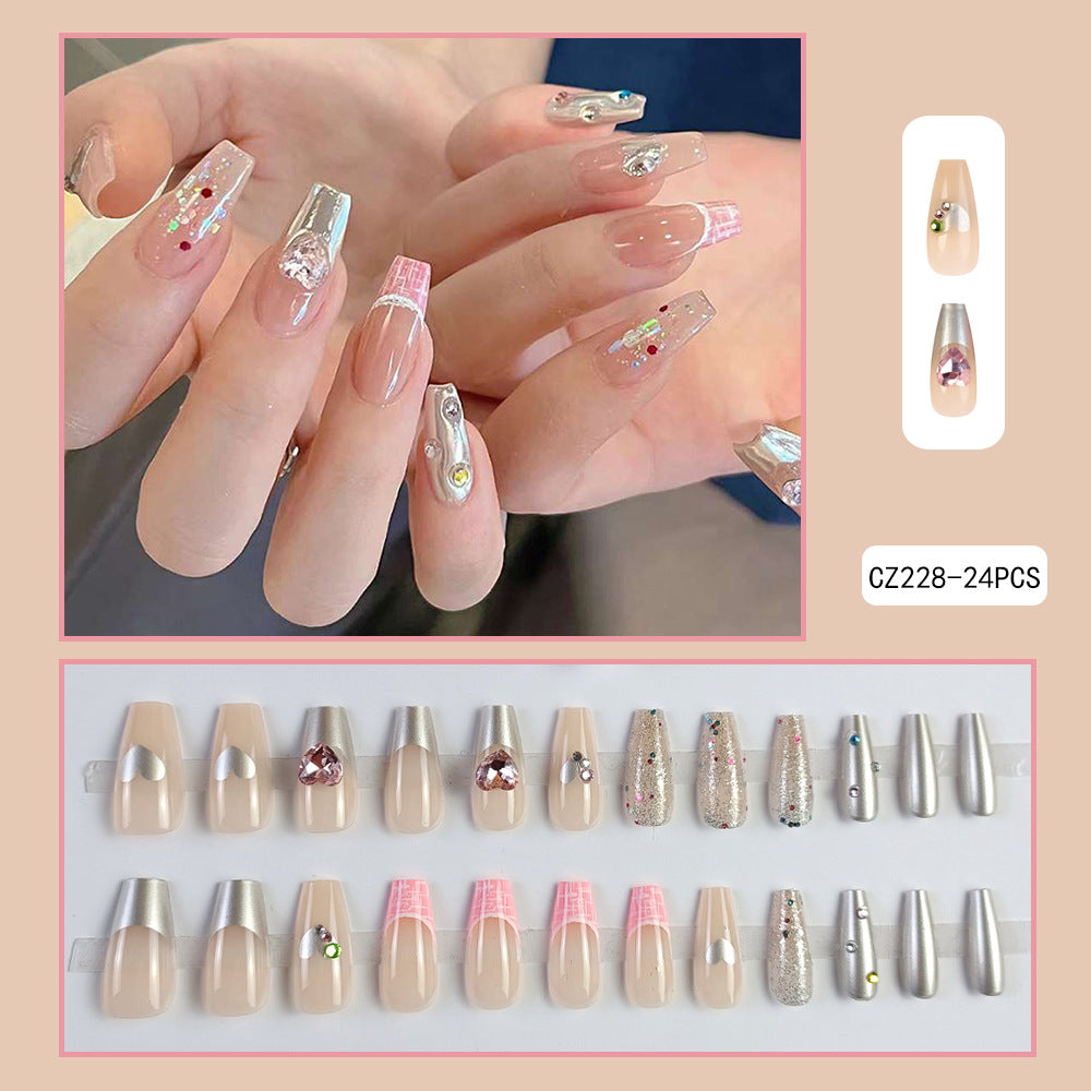 Nail Art avec patch de fleurs étoilées mi-longues