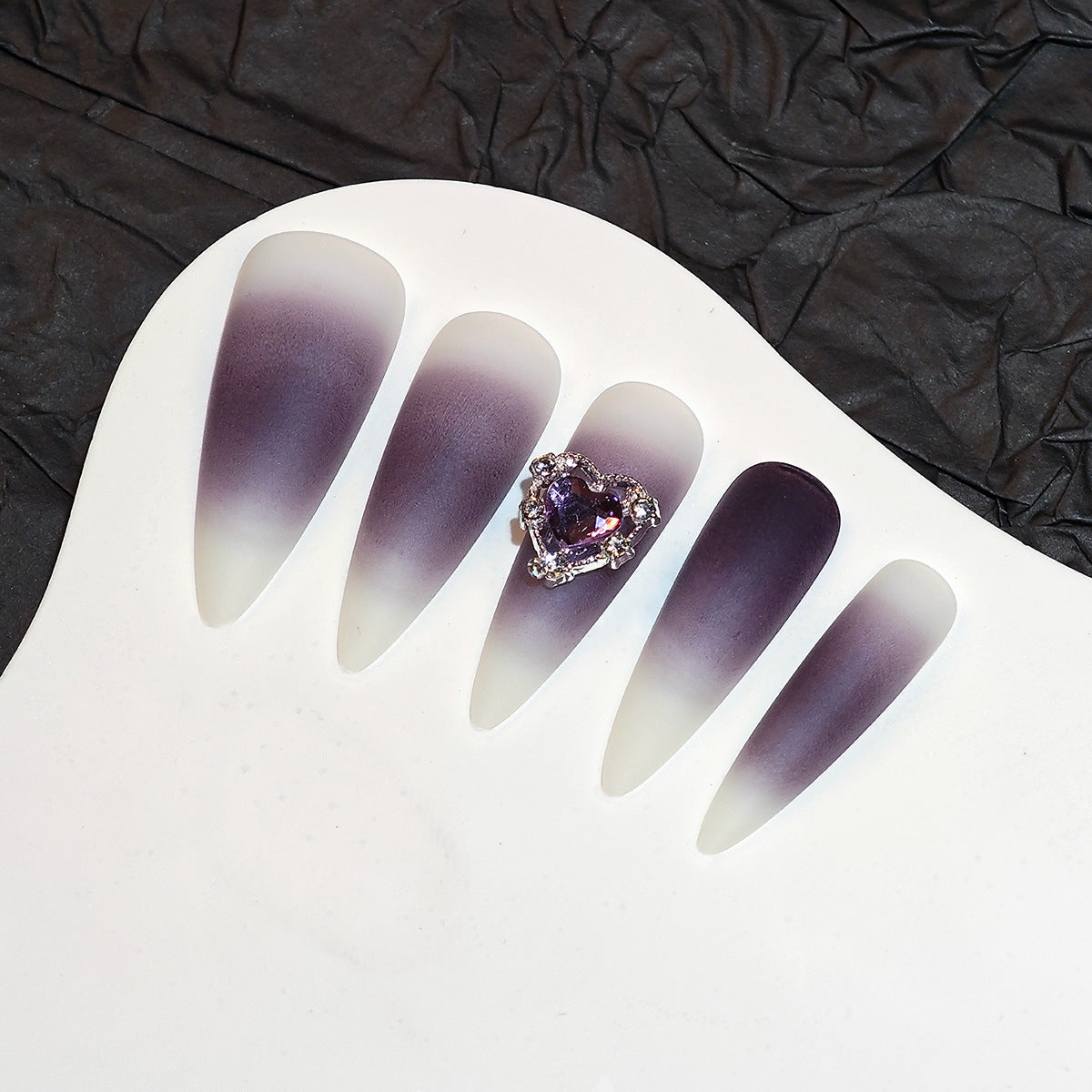 Nail Art Long Halloween Style Spécial Doux et Cool Dark Heart