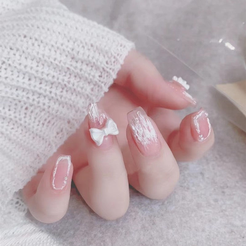 Manucure Patch Main Amour Coeur Nœud Papillon Blanc Portant Nail Art