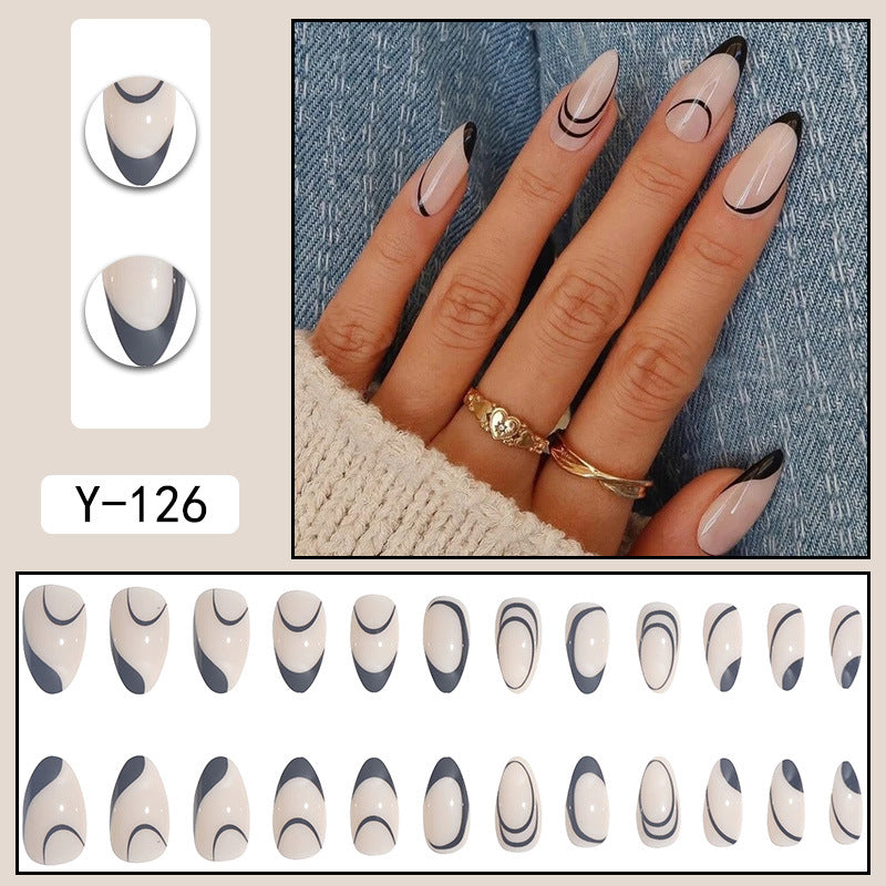 Faux ongles courts Wear Armor Nail Art