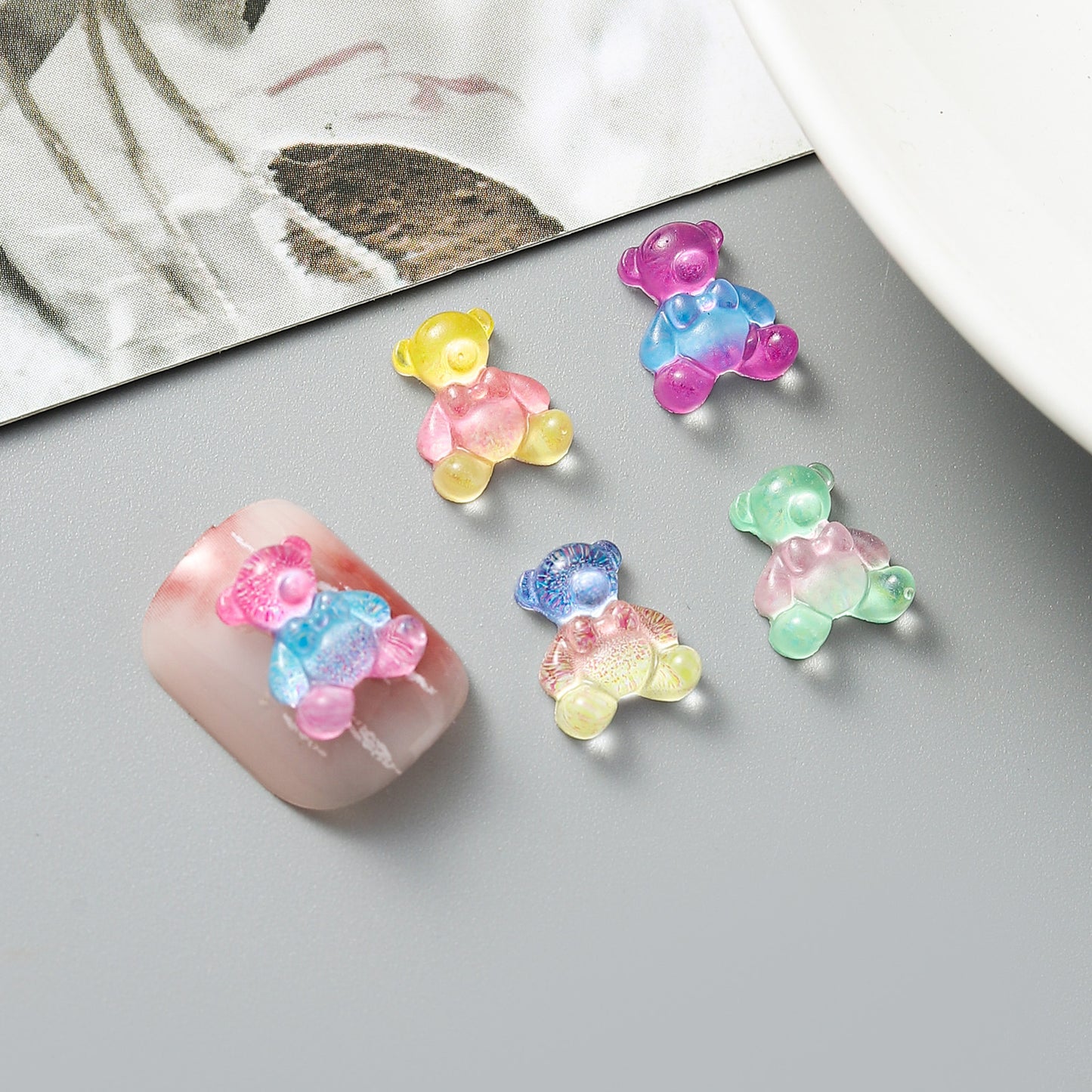 Bear Ornament Three-dimensional Gradient Resin Ear Nail Care Nail Art