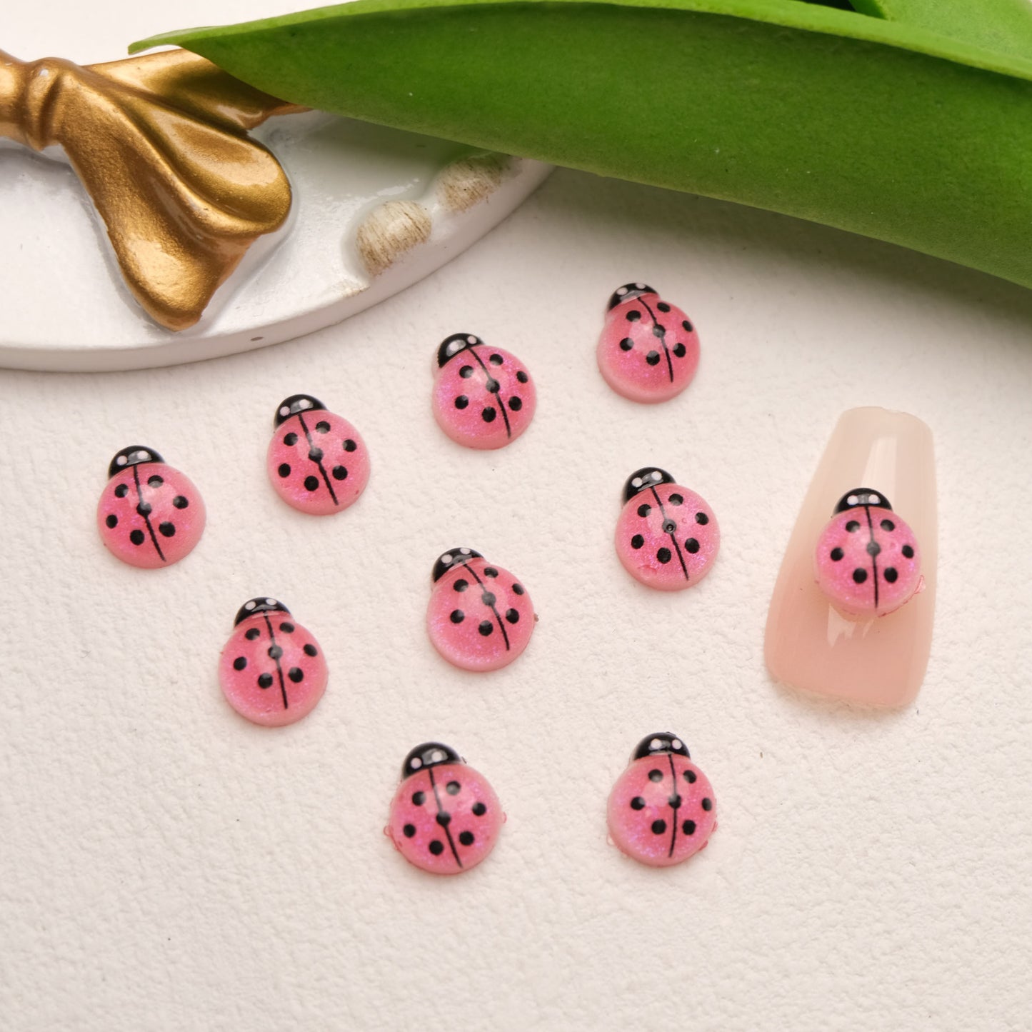 Ornement lumineux en forme de coccinelle, mini insecte scarabée, soin des ongles en résine, nail art