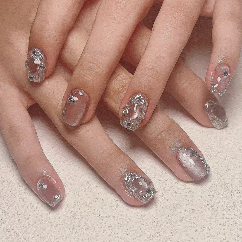 Nail art Wear Armor Diamond dans les débris