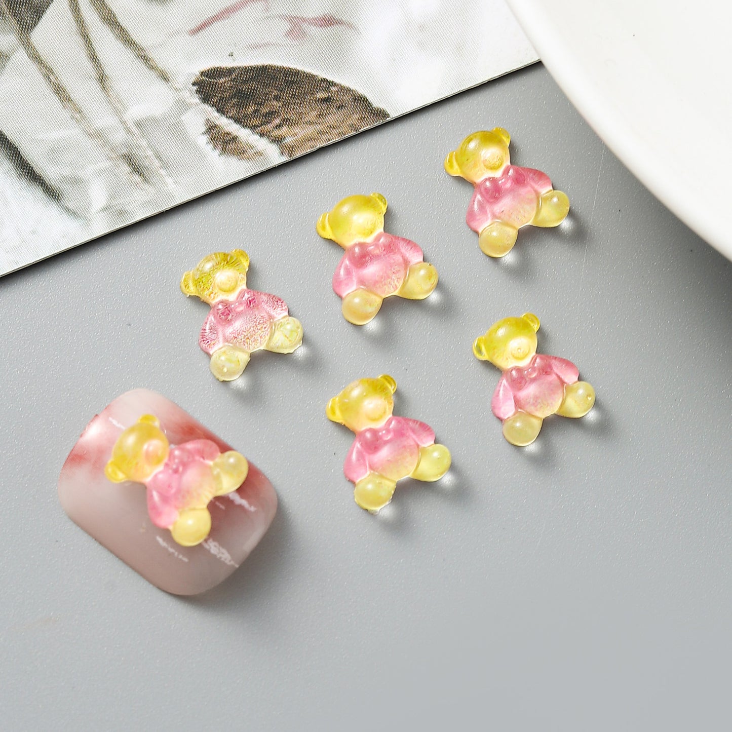 Bear Ornament Three-dimensional Gradient Resin Ear Nail Care Nail Art