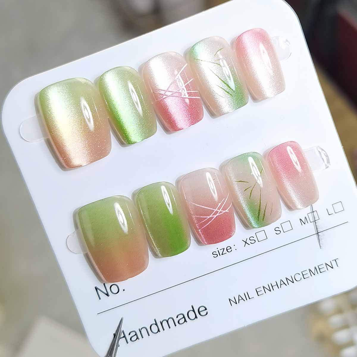 Autocollants pour ongles en forme de chat faits à la main, à porter au quotidien