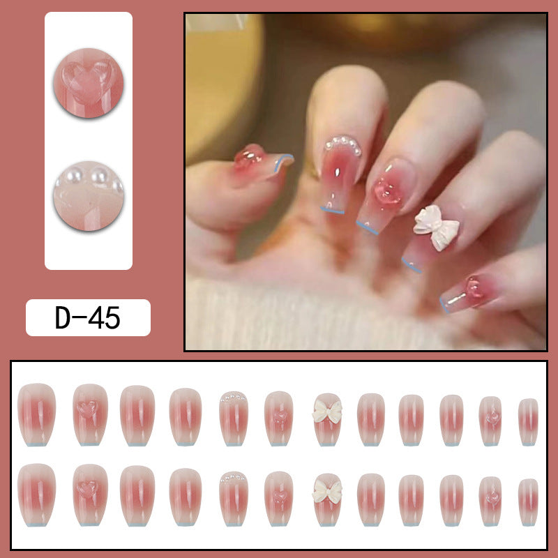 Porter une manucure à pointe Pure Desire Hot Nail Art