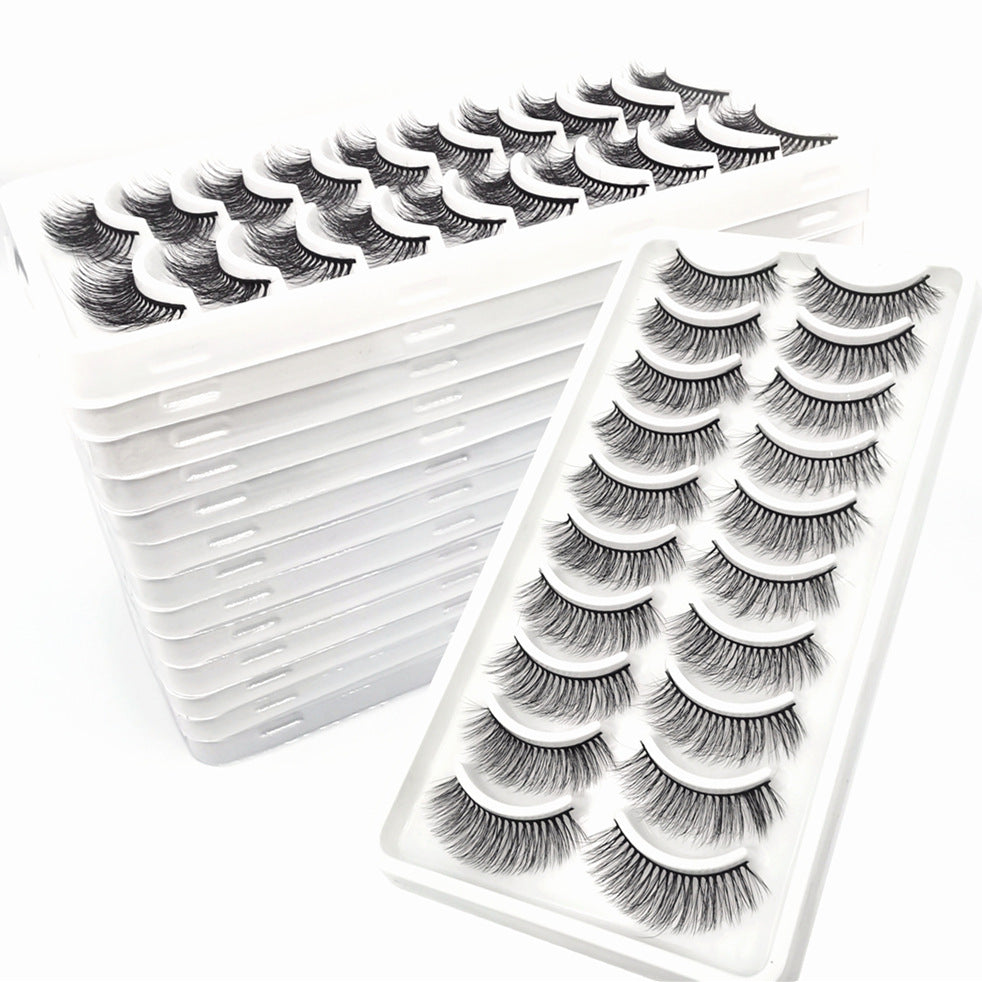 Cils naturels courts et fins pour des faux cils tridimensionnels abordables