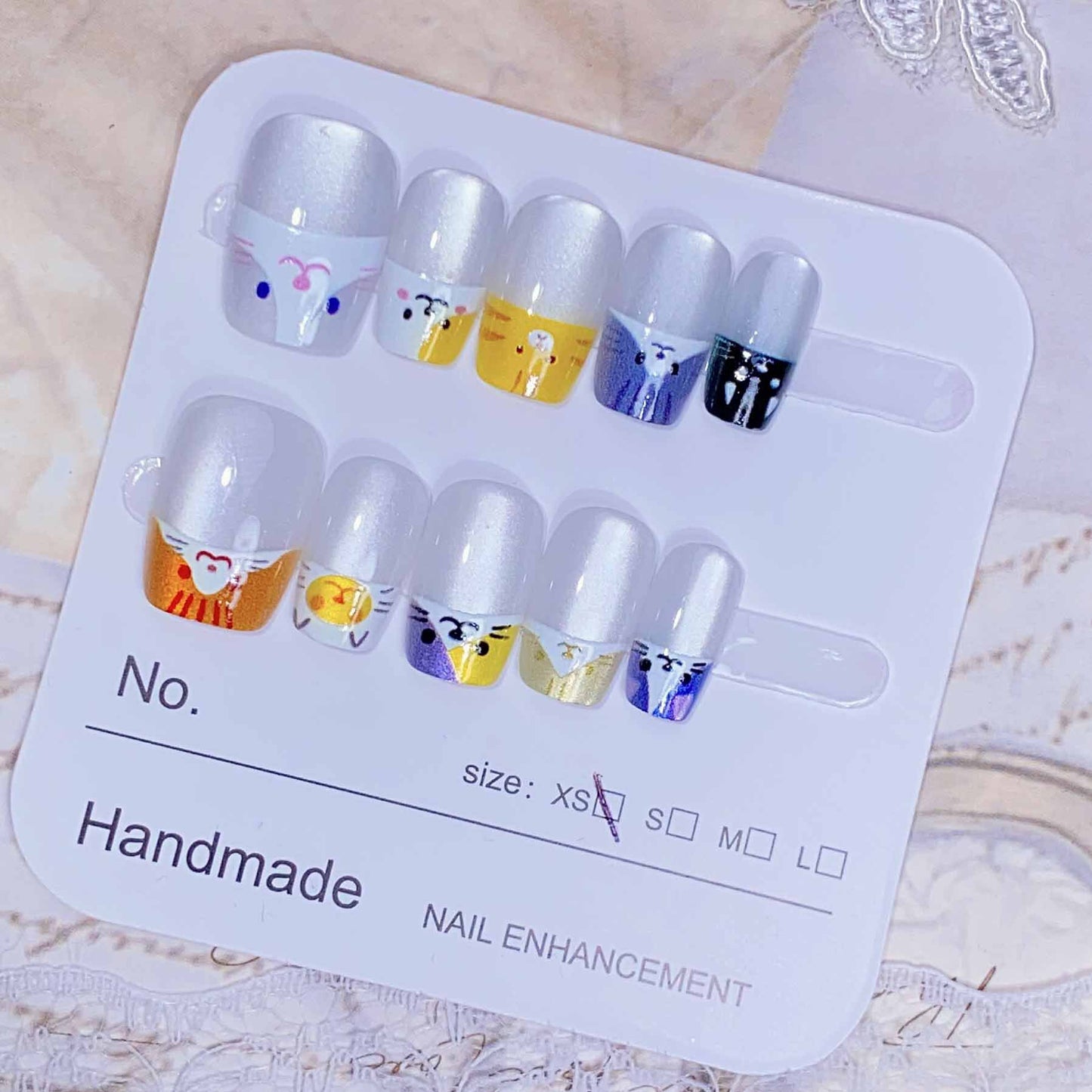 Autocollants pour ongles en forme de chat faits à la main, à porter au quotidien