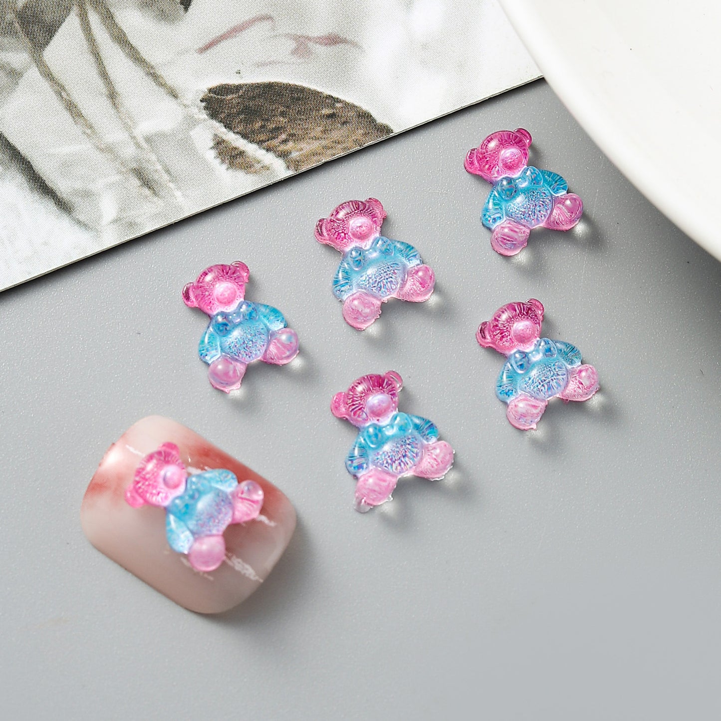 Bear Ornament Three-dimensional Gradient Resin Ear Nail Care Nail Art