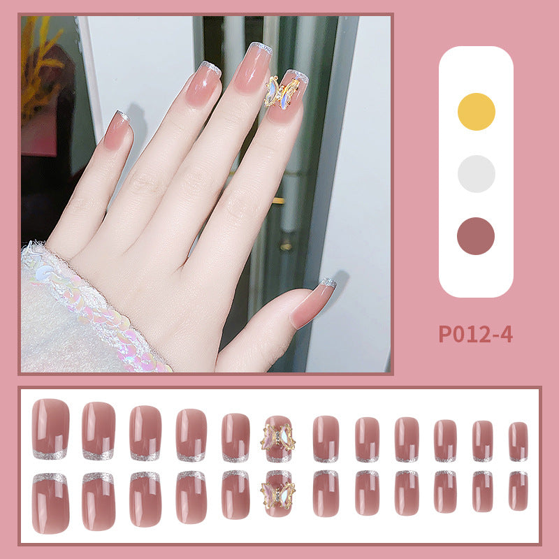 Porter une armure avec un gros nœud papillon en diamant French Cute Nail Art