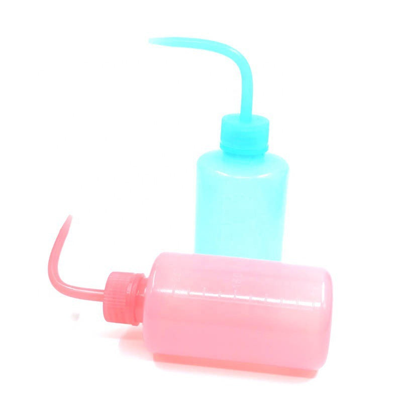 Bouteille coudée de nettoyage des cils Accessoires de maquillage courbés auxiliaires