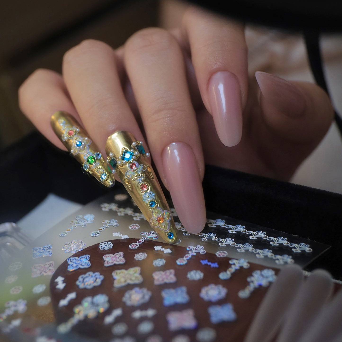 Shell Light National Style Palace Concubine Nail Stickers