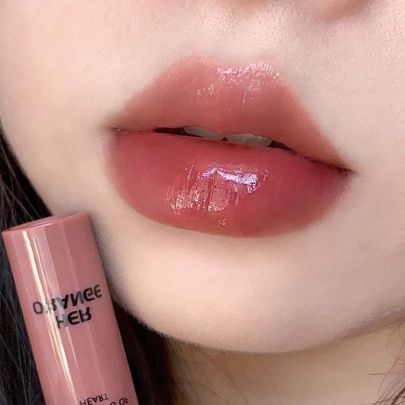 To Fade Film Forming Light Sensitive Lip Glosses