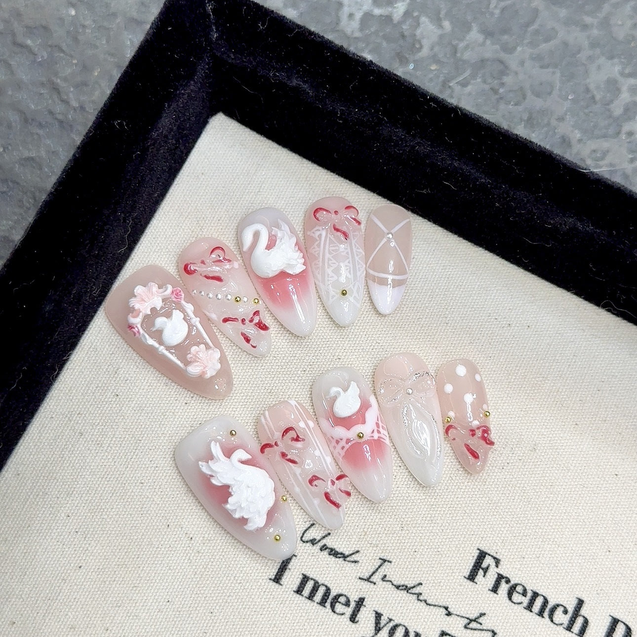 Portez un nail art haut en forme de cygne tridimensionnel sculpté de style chinois