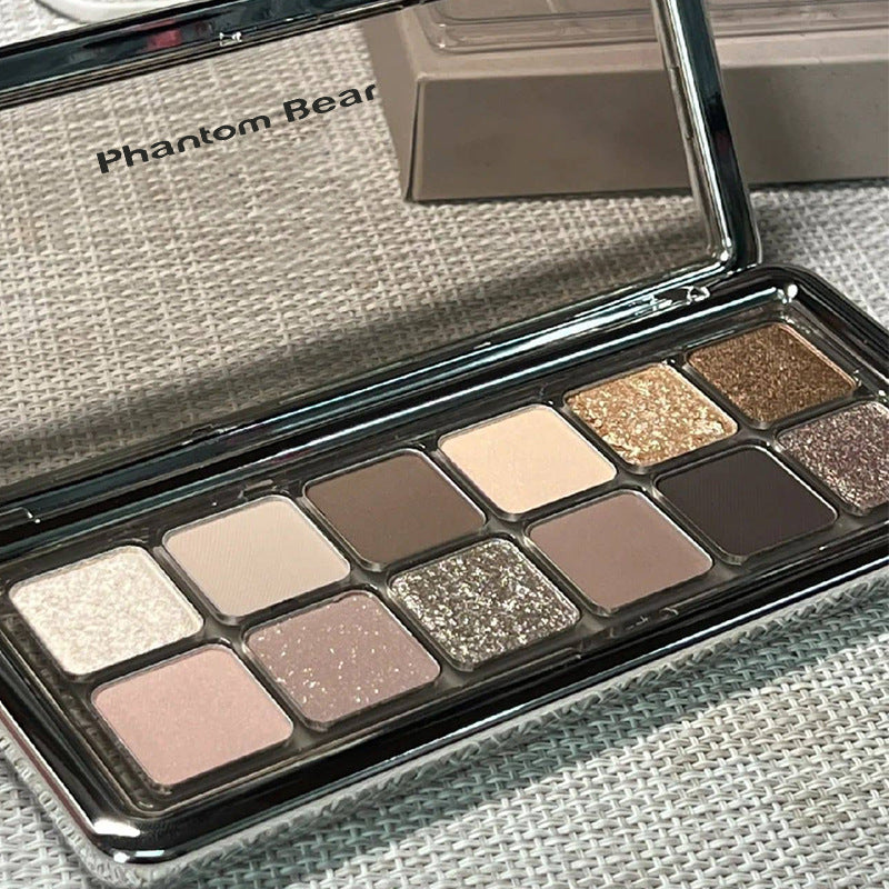 Phantom Bear Cement Plate Color Shadow Eyeshadow