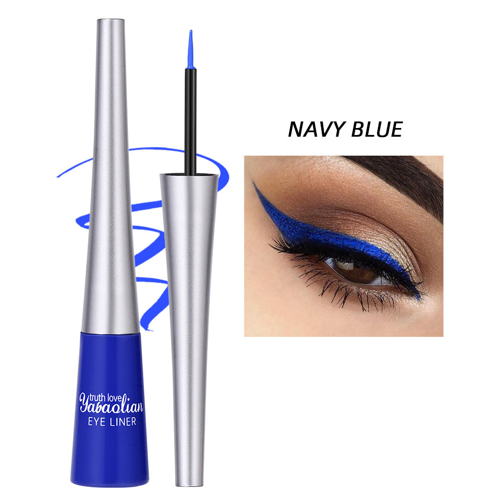 Nouvel eye-liner liquide résistant et résistant à l'eau