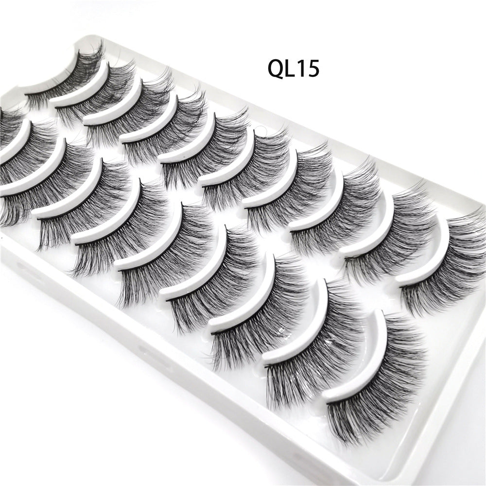 Cils naturels courts et fins pour des faux cils tridimensionnels abordables