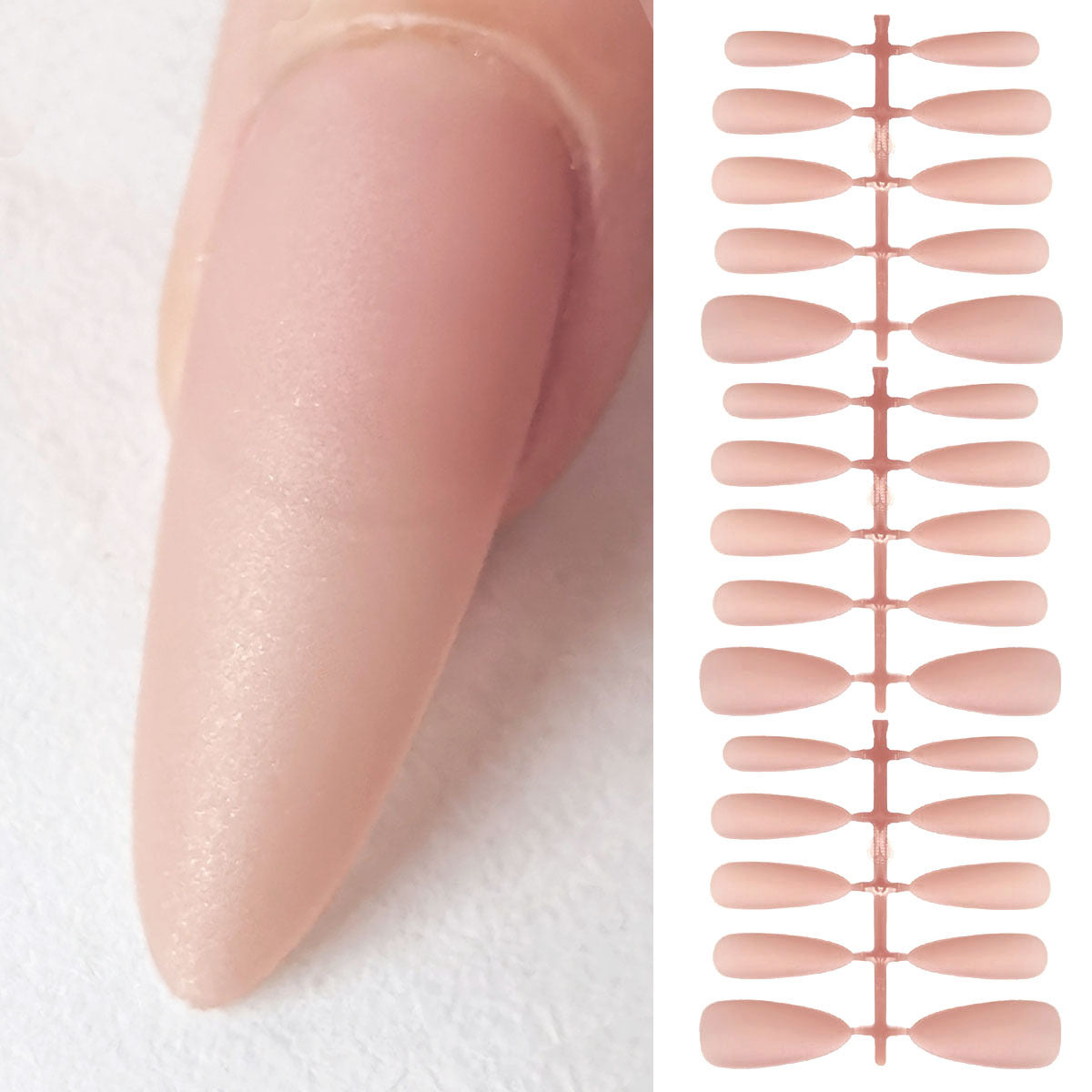 Faux ongles à pointe longue et givrée