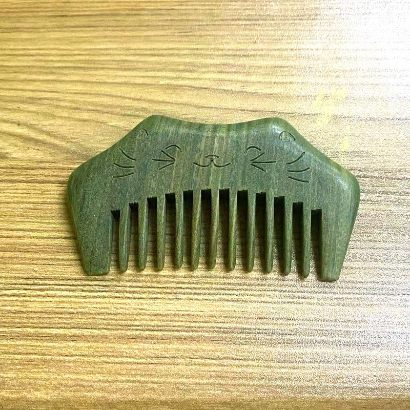 Lot d'échantillons de bois de santal vert pour sculptures, brosses à cheveux et peignes