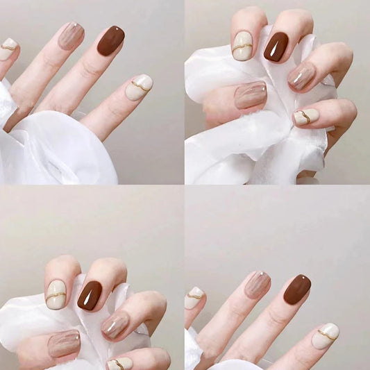 Nail art carré court blanc crème marron caramel