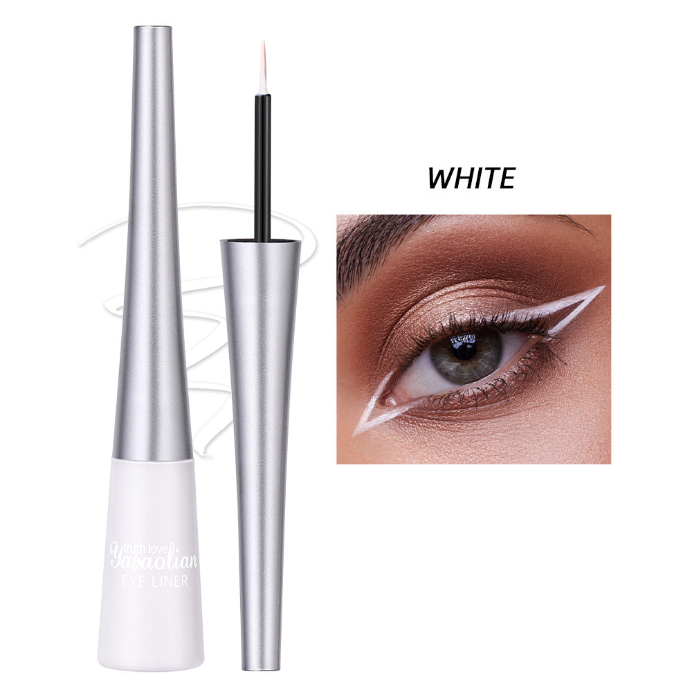 Nouvel eye-liner liquide résistant et résistant à l'eau