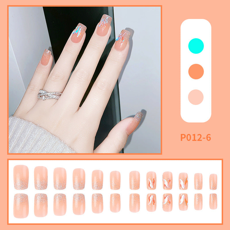 Porter une armure avec un gros nœud papillon en diamant French Cute Nail Art