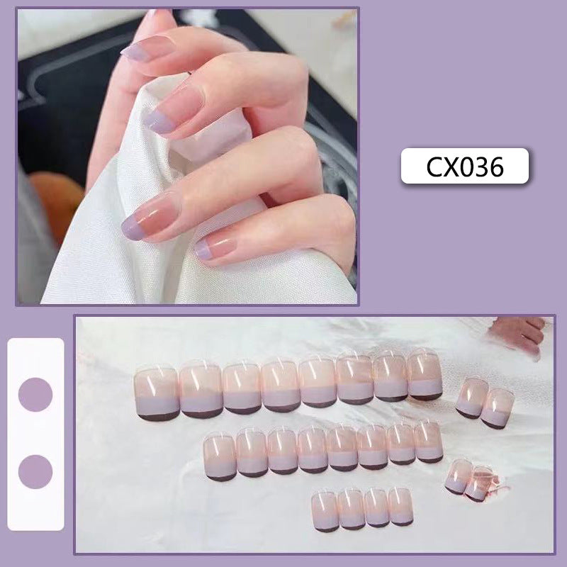 Faux ongles blancs givrés, pointe finie, nail art