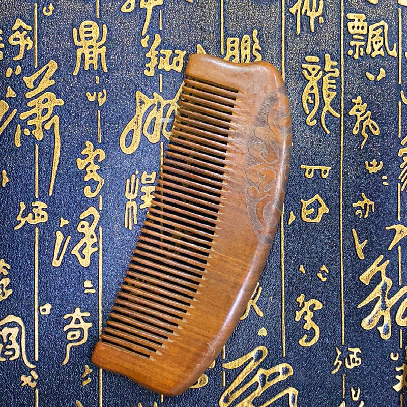 Brosses à cheveux et peignes à manche en bois doré de petite taille en bois de santal vert