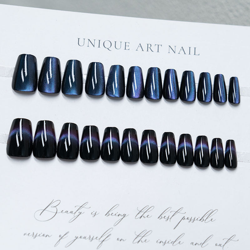 Nail Art manucure chat en microbilles de verre dopamine