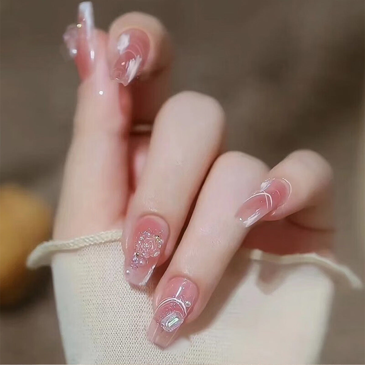 Manucure Patch Main Amour Coeur Nœud Papillon Blanc Portant Nail Art