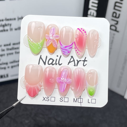 Nail Art en relief transparent style Blush Ice French