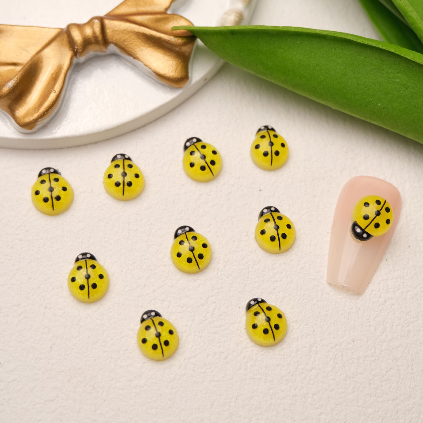 Ornement lumineux en forme de coccinelle, mini insecte scarabée, soin des ongles en résine, nail art