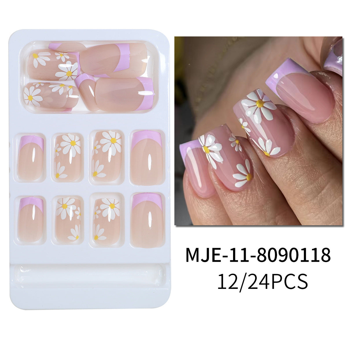 Nail Art avec des petites fleurs blanches et des franges